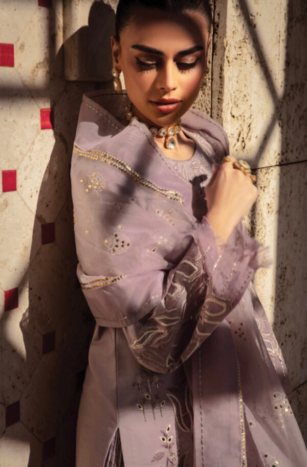 PARISA - Image 4